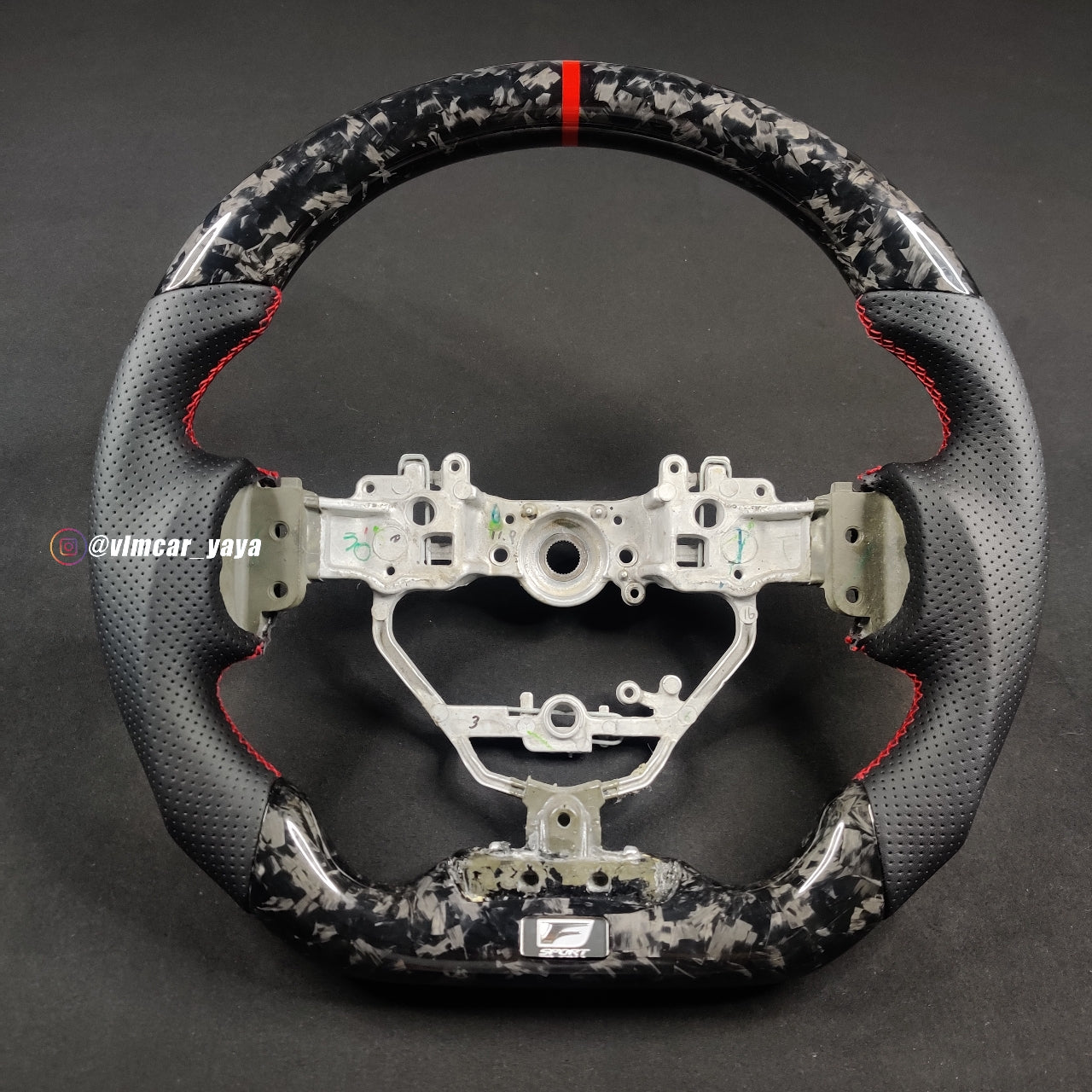 Private Custom Carbon Fiber Steering Wheel For Lexus IS300 IS350