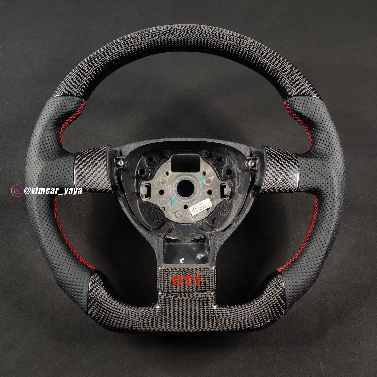 Private Custom Carbon Fiber Steering Wheel For Volkswagen Golf5 MK5 GTI VW