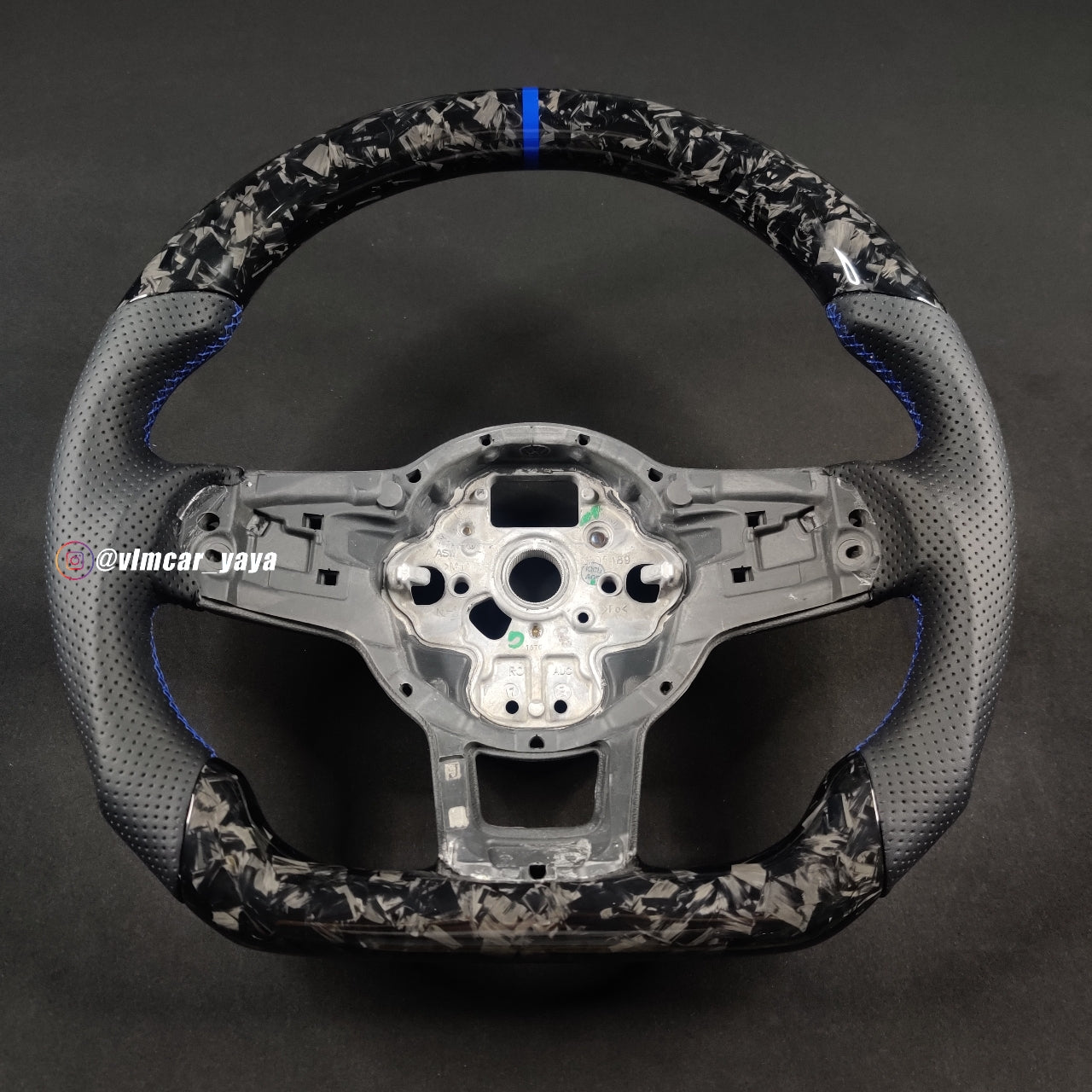 Private Custom Carbon Fiber Steering Wheel For Volkswagen Golf7 MK7R GTI VW