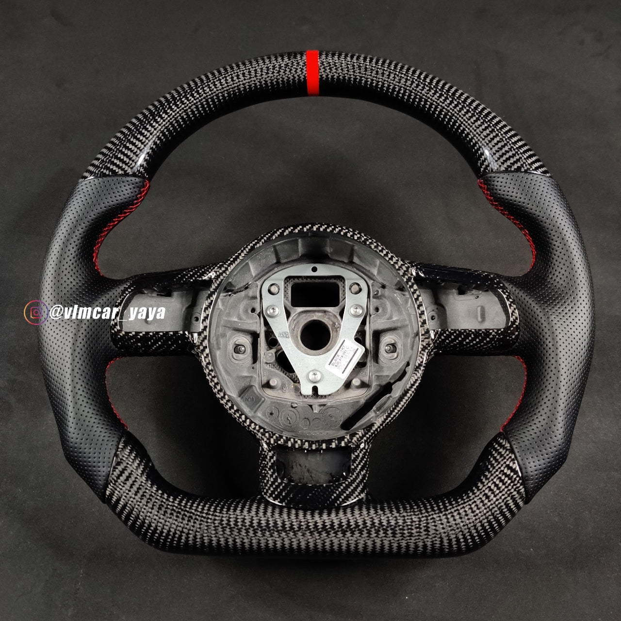 Private Custom Carbon Fiber Steering Wheel For Audi TT R8 A3 S3 8P RS3 RS6