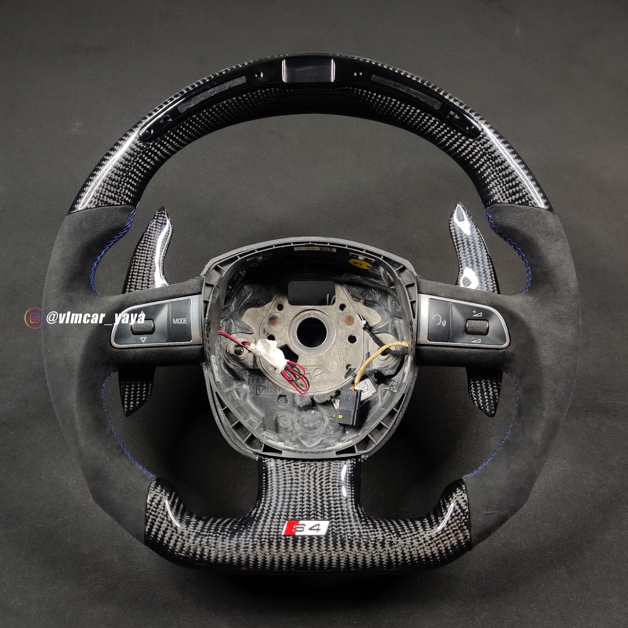 Private Custom Carbon Fiber Steering Wheel For Audi A3 A4 A5 S4 S5 S6 RS4 RS5 Q5 Q7