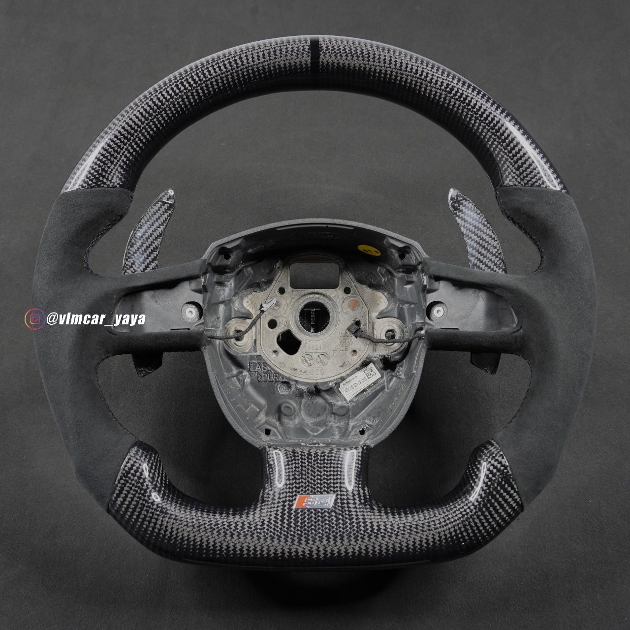 Private Custom Carbon Fiber Steering Wheel For Audi A3 A4 A5 S4 S5 S6 RS4 RS5 Q5 Q7