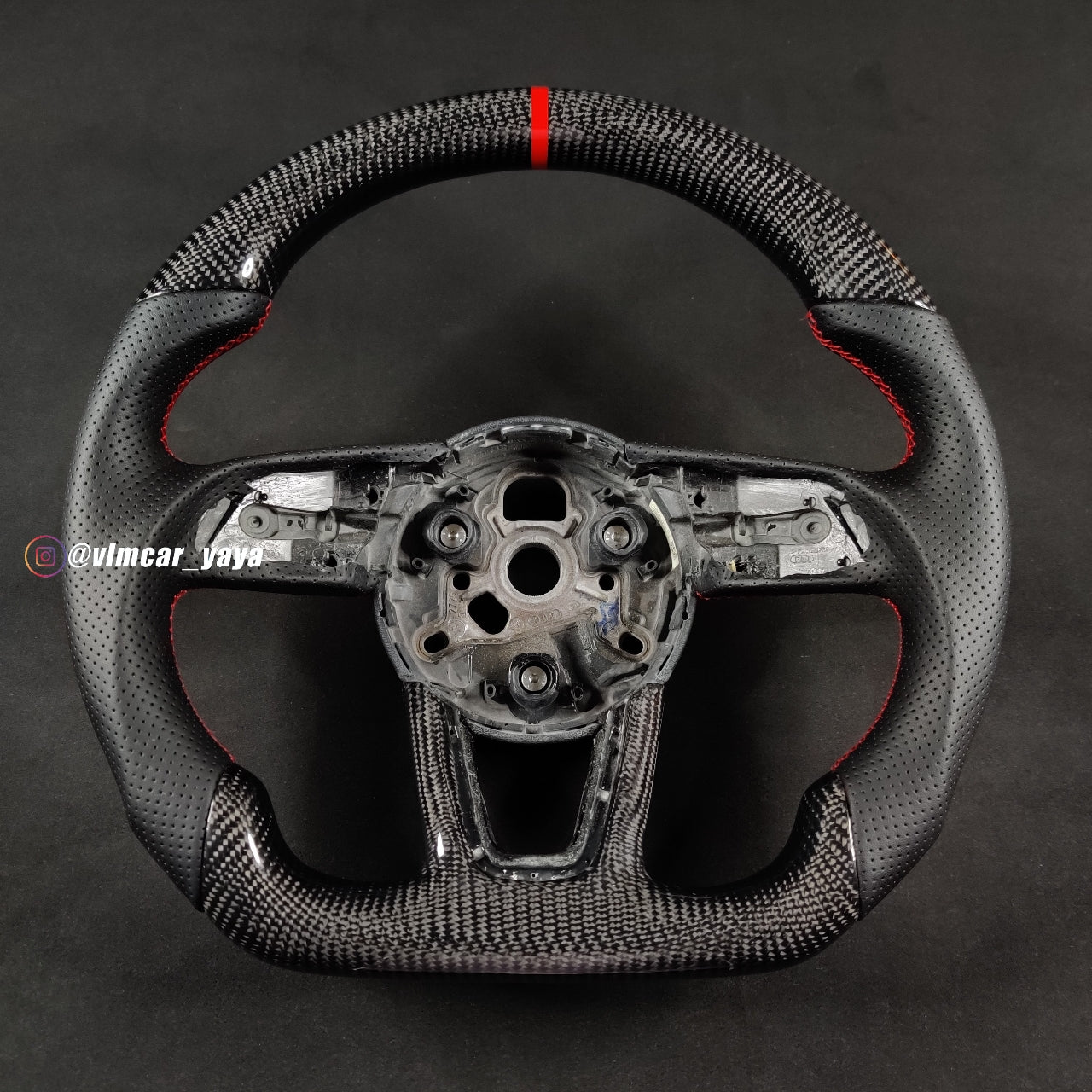 Private Custom Carbon Fiber Steering Wheel For Audi S3 S4 S5 RS3 RS4 RS7 A4 A5