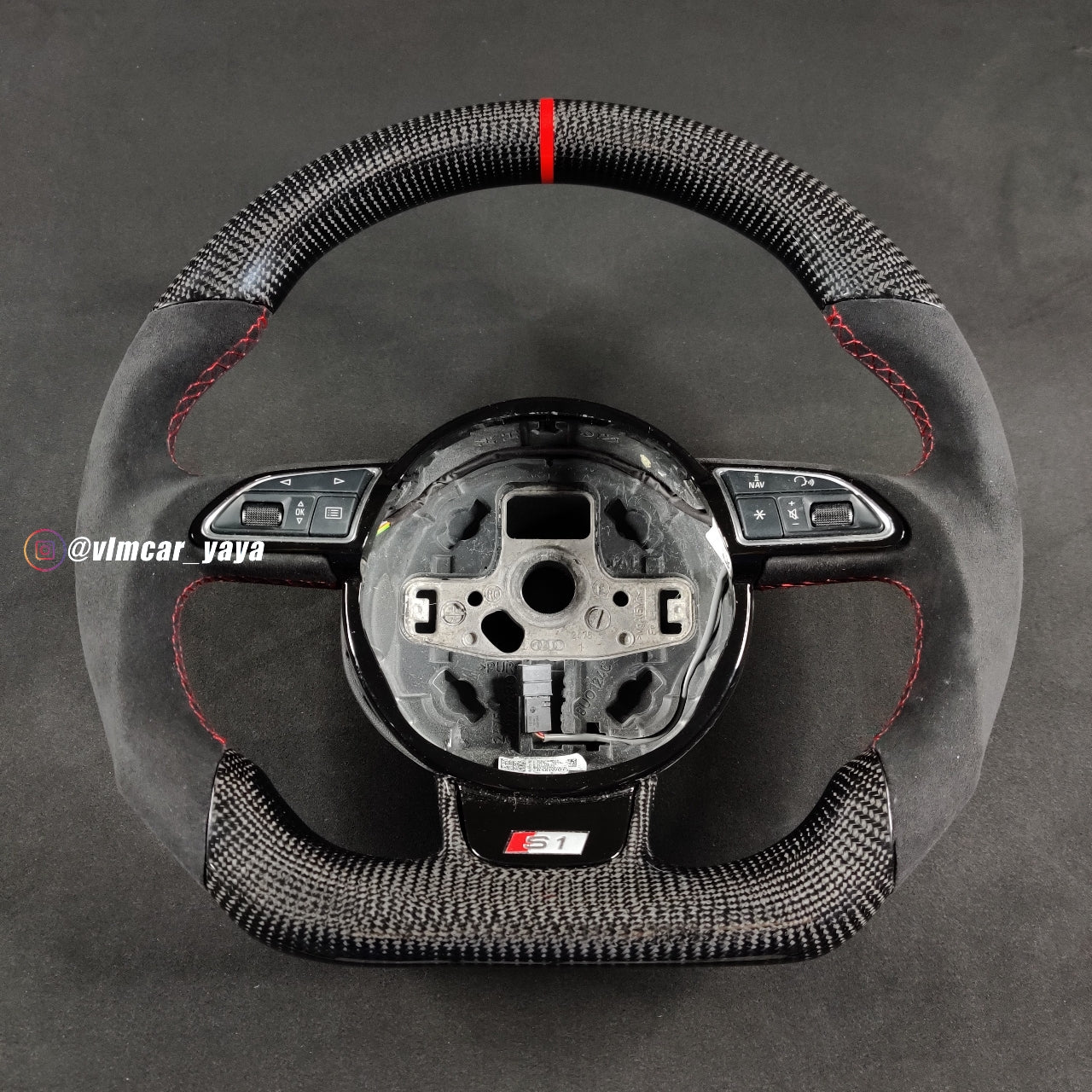 Private Custom Carbon Fiber Steering Wheel For Audi A1 S1 S3 S4 S5 RS3 RS4 RS5 SQ5