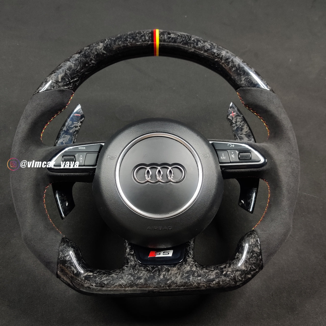 Private Custom Carbon Fiber Steering Wheel For Audi A1 S1 S3 S4 S5 RS3 RS4 RS5 SQ5