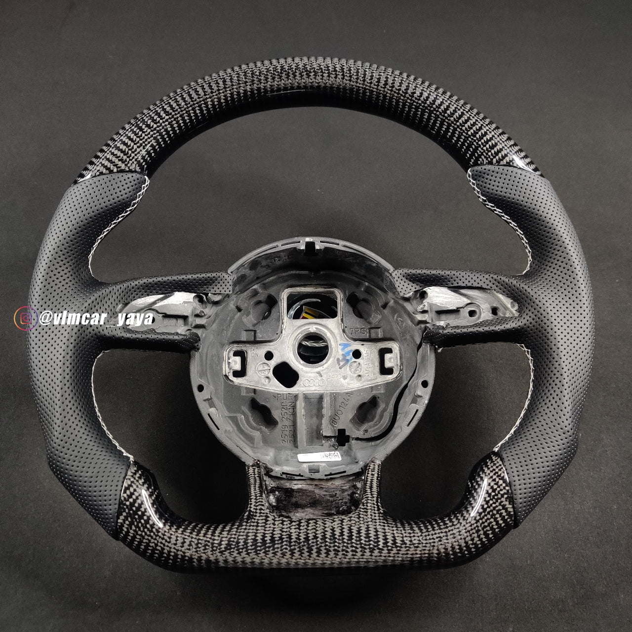 Private Custom Carbon Fiber Steering Wheel For Audi A1 S1 S3 S4 S5 RS3 RS4 RS5 SQ5