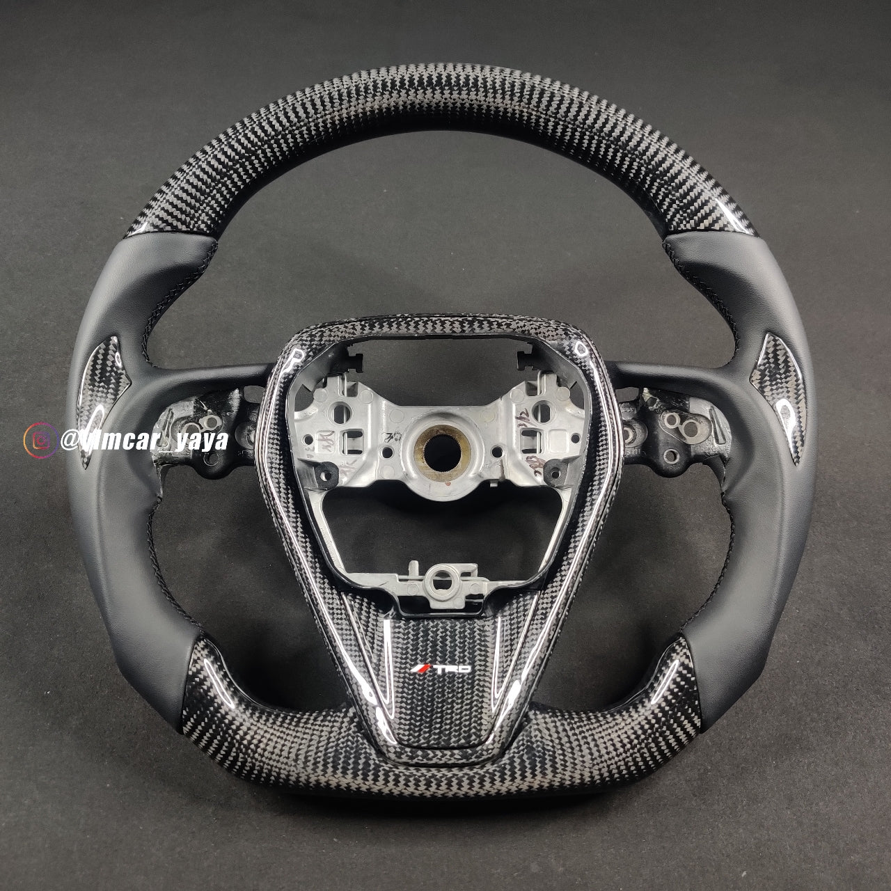 Private Custom Carbon Fiber Steering Wheel For Toyota Camry / Avalon